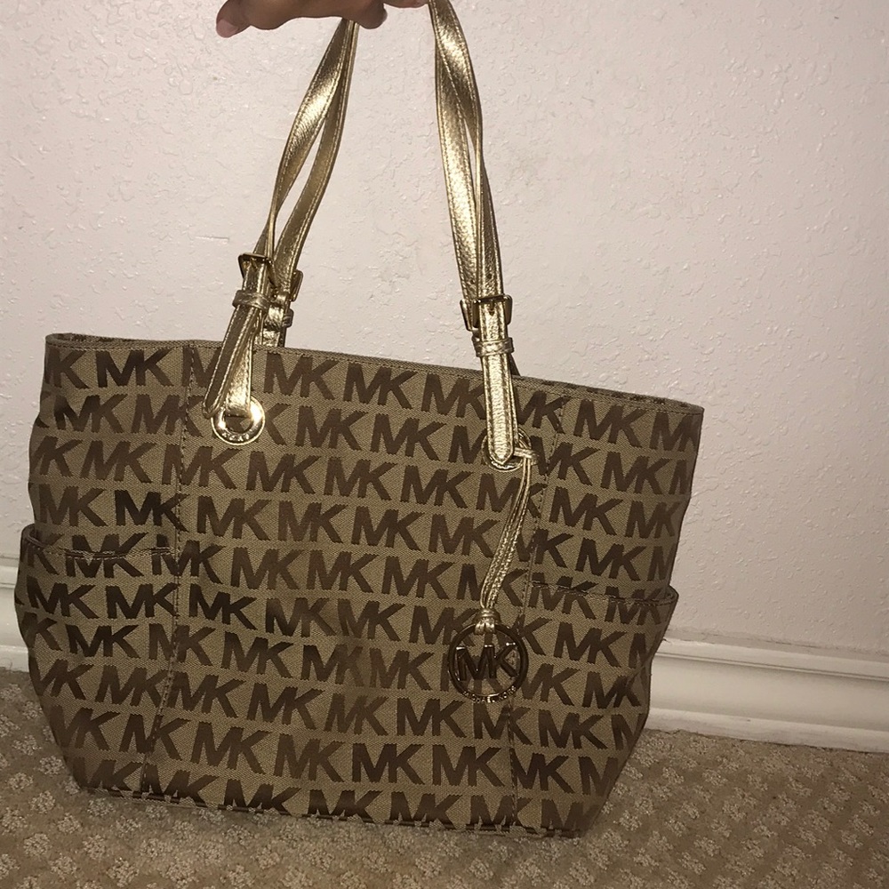 Michael Kors purse